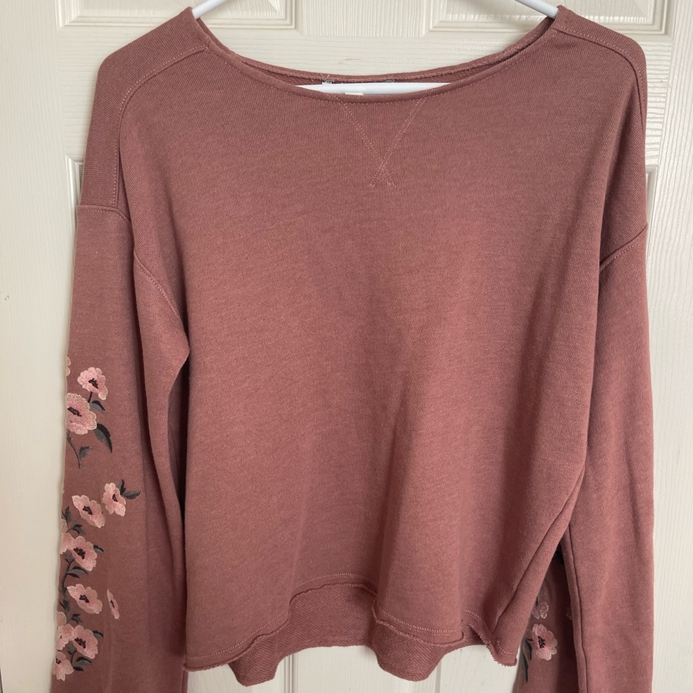 *NEW* American Eagle Crop Pink Sweater with Floral Sleeves